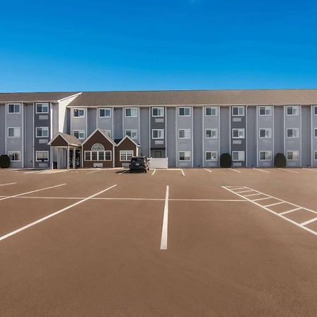 Sleep Inn & Suites Clarion, Pa Near I-80 Екстериор снимка